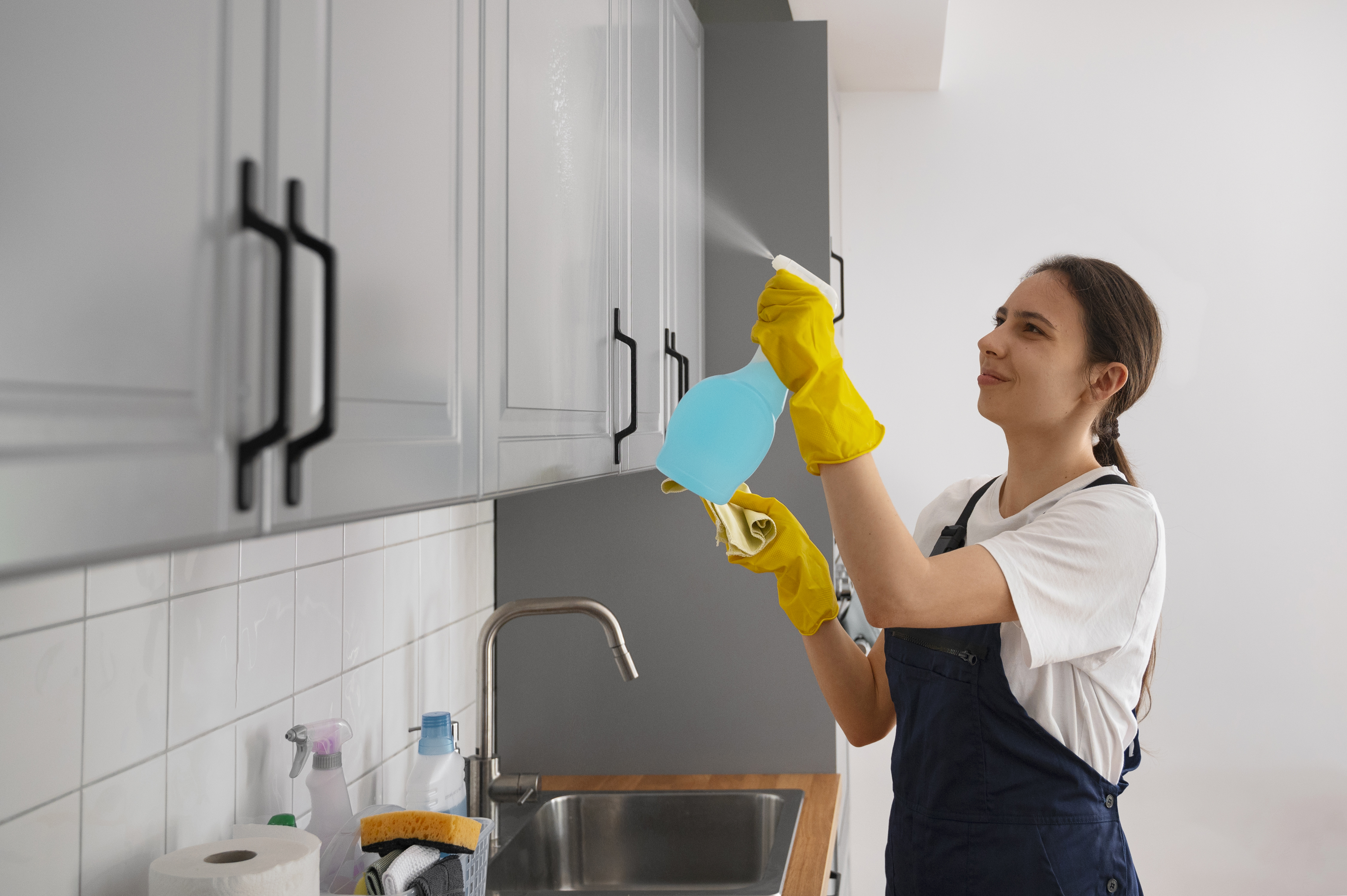 Deep cleaning service for kitchens, bathrooms and living areas